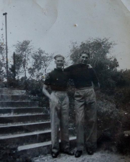 Philip Bennett (on the right) & Mne. Frank Brimacombe 42RM Cdo 1944