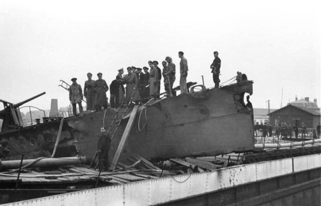 St Nazaire HMS Campbeltown - 6