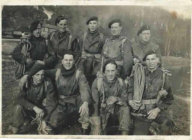 2 Brigade Signallers, James Murray (front 2nd left) and others