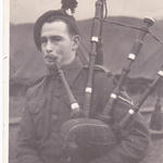 Unknown piper at Achnacarry c.Nov'1944
