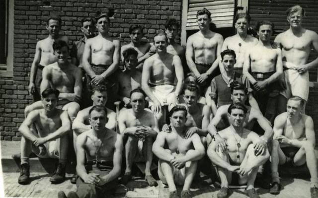 No.4 Commando 2 troop Willemstad April 1945 (4)