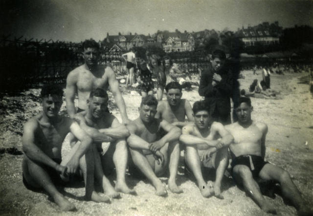 Thomas McGuinness No.4 Cdo 2 troop and others (2)