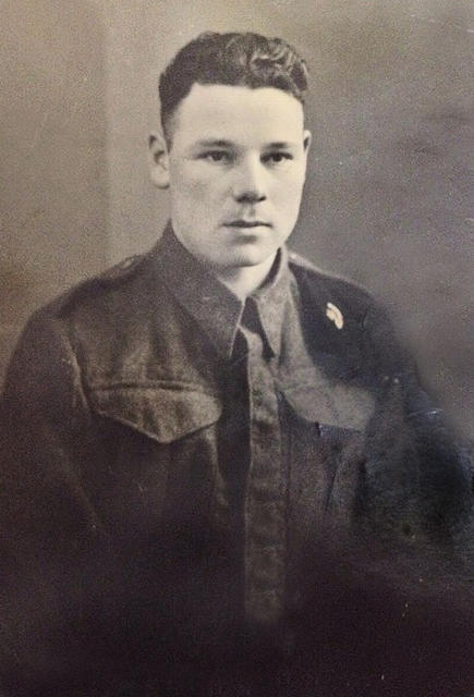 Alf Chirpy Deakin, No.5 Commando 5 troop, aka Alf Hill