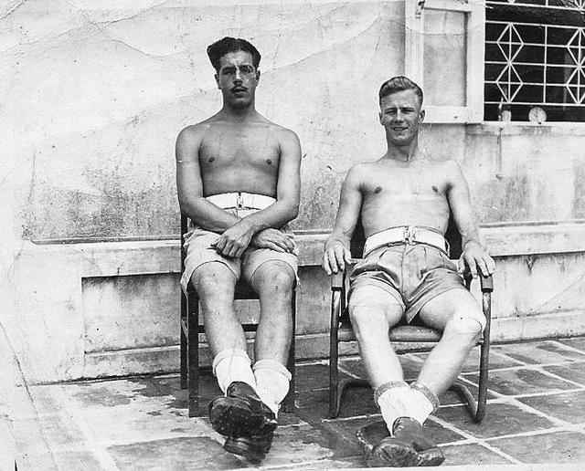 Allan Jameson (left) and another, No.5 Commando