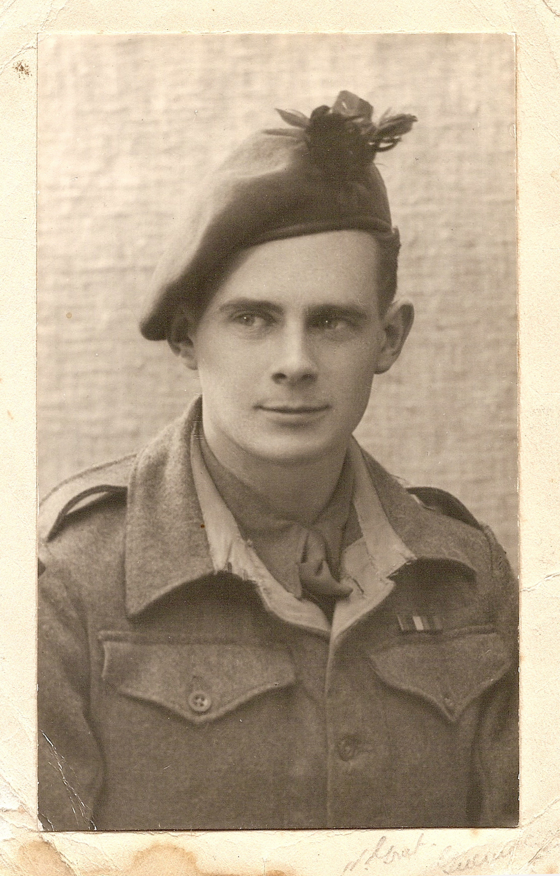 Roy Nicolle, No.5 Commando, 5 Troop, HQ Section Bren Gun.