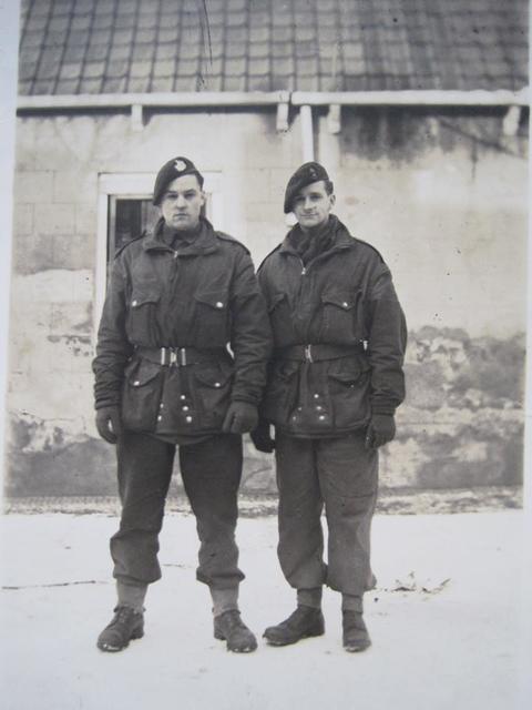 Alec 'Mac' MacAulay (right) and pal, No.4 Commandos