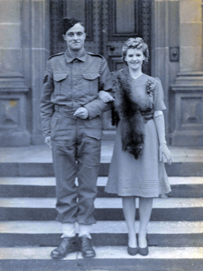 Sgt Denis Fuller, No.2 Commando, wedding photo 1942