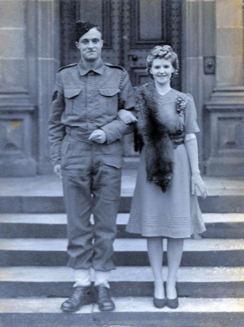 Sgt Denis Fuller, No.2 Commando, wedding photo 1942