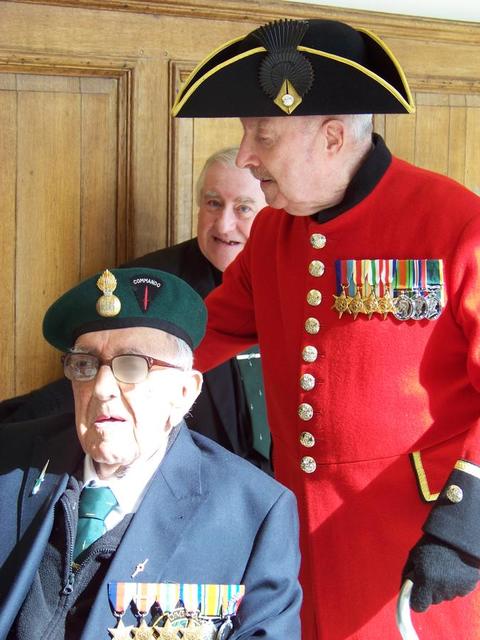 Dougie Roderick & Roy Cadman both of No.3 Commando