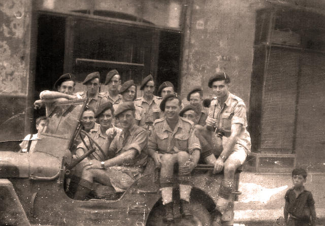 Fred Hausman, No.2 Commando, and others in jeep