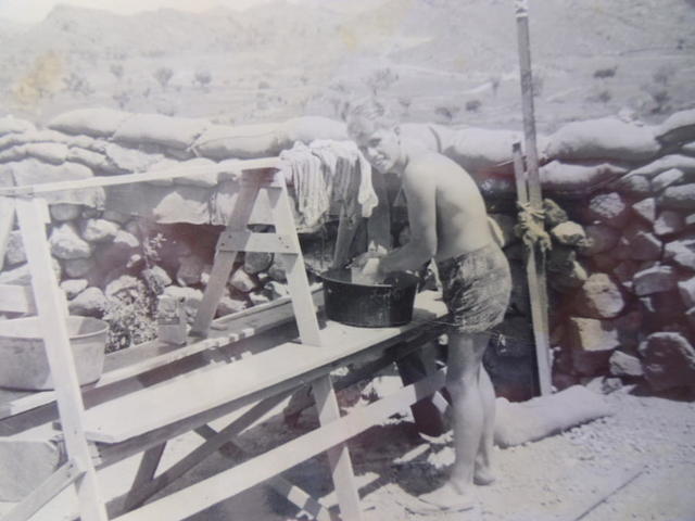 Mne. Alex McFarlane, Dhala 1962 45 Cdo