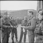 Major Lord Lovat briefing his men for Operation Abercrombie