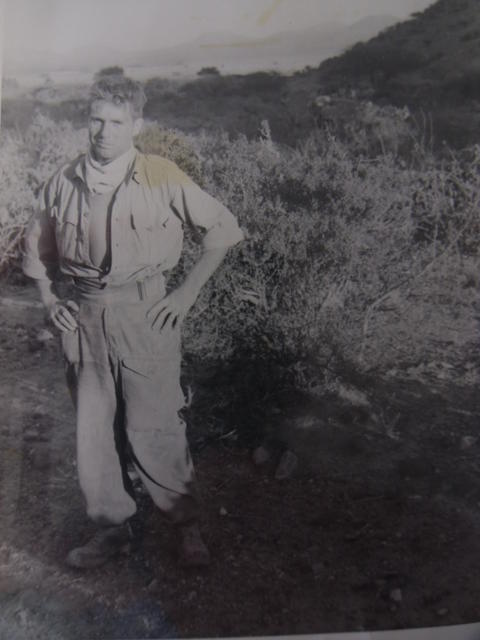 Mne. Alex McFarlane on exercise with 45 Commando, Aden 1962.