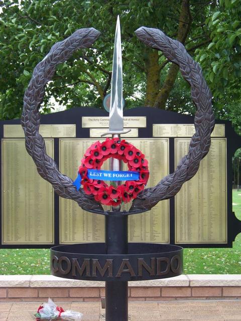 Wreath laid by Edward Redmond, No.5 Commando