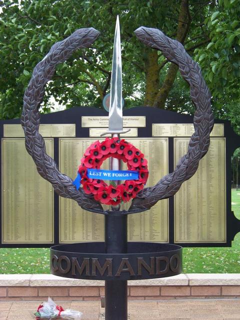 Wreath laid by Edward Redmond, No.5 Commando