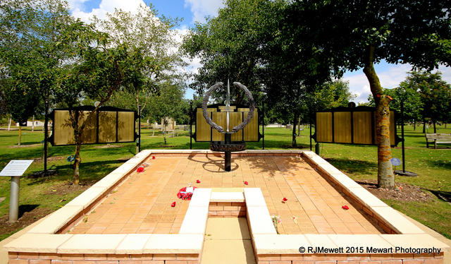 The Memorial and 'Walls of Honour' 2015 (2)