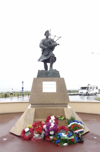 Memorial at Ouistreham 1