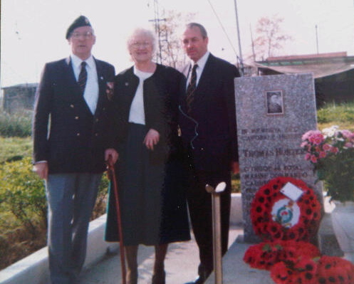 Fred Carrington 43 Cdo (on the left) with Tom Hunters sister at Argenta Gap Cemetery