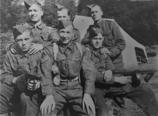 Fred Peachey and others No.1 Special Service Bn., Glenfinnan 1940