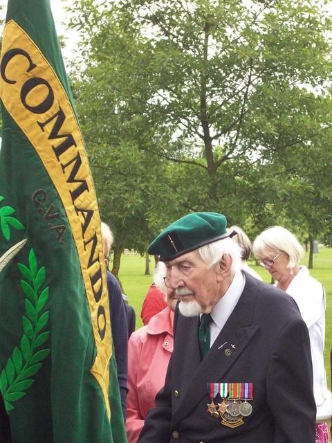Eric Buckmaster (No.2 Cdo) celebrates his 95th birthday