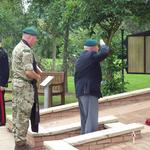 Roy Cadman, No.3 Commando, lays the Wreath