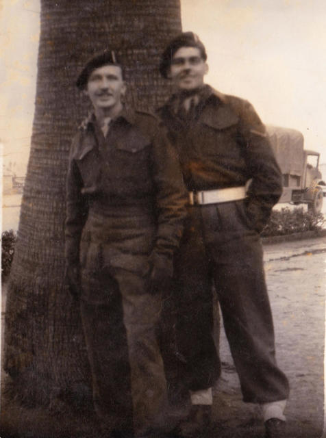 No.2 Commandos Stan Arnison and  Charlie Goff