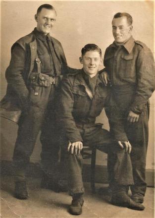 Ernie  Milner (on the left) from 4 Troop No.2 Cdo and unknown