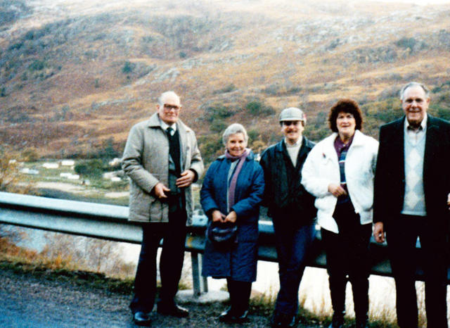 Jack ( 2Cdo) and Pat White, John White, Betty and Peter Smith (2Cdo)