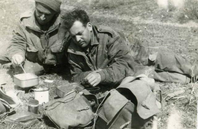 Scouse Hale and Des Rochford, No.2 Commando, Lake Comacchio April 1945.
