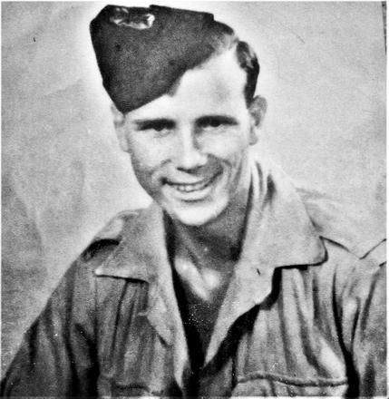 Ken Humphries, KRRC and No.5 Commando