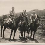 Arthur Baseley (centre) and No.5 Commando pals