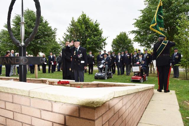 Ned Redman, No.5 Commando salutes having laid The Wreath.