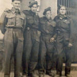 Pte Sheard (left) and others from No.2 Commando