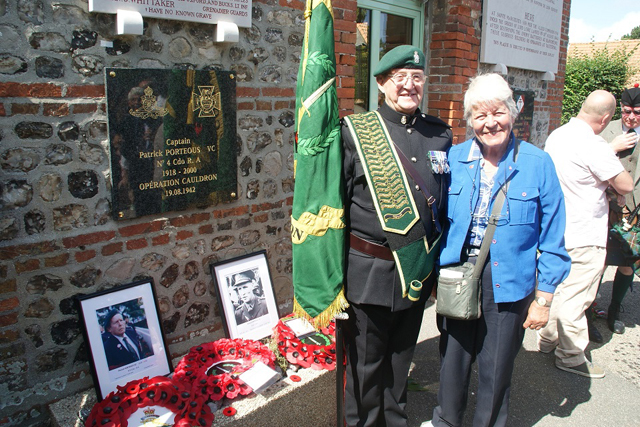 Fred Davies and Charmian, daughter of Pat Porteous VC