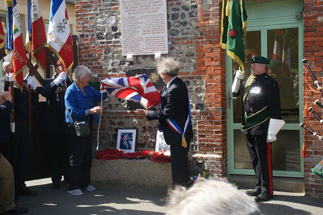 Unveiling of the plaque to Patrick Porteous VC