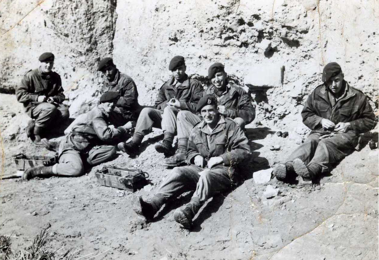 RM Cdos. arming No.36 HE Grenades c.1950-60
