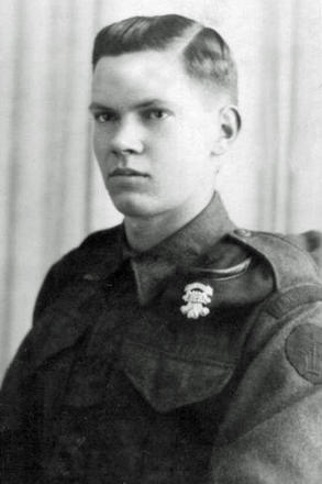 Pte. Glyn Vernon Prosser, No.4 Commando