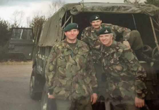 Ron Hanna (left) and others 289 Cdo. Bty. RA