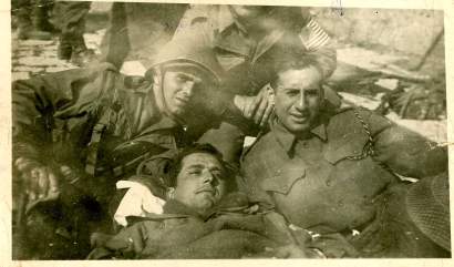 Nick Mitchell wounded & Harry Richman (right), No.2 Commando