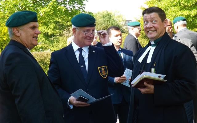 James 'Sammy' Allan, Ernie Brown and Padre Darren Middleton