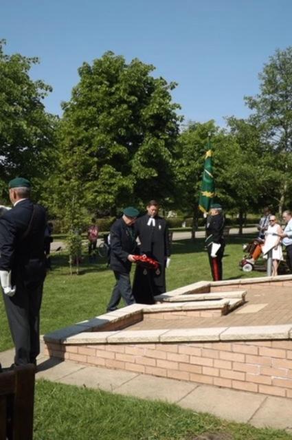 Mac McNickle lays the Wreath.