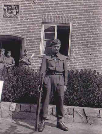 Mne. Walter 'Eric' Hill, 45RM Commando 'E' Troop