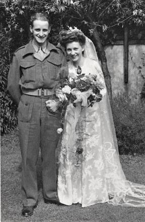 Alec & Betty MacAulay, 2 August 1945