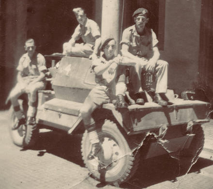Sgt. Bill Chalky White (No.2 Cdo) at rear with no hat