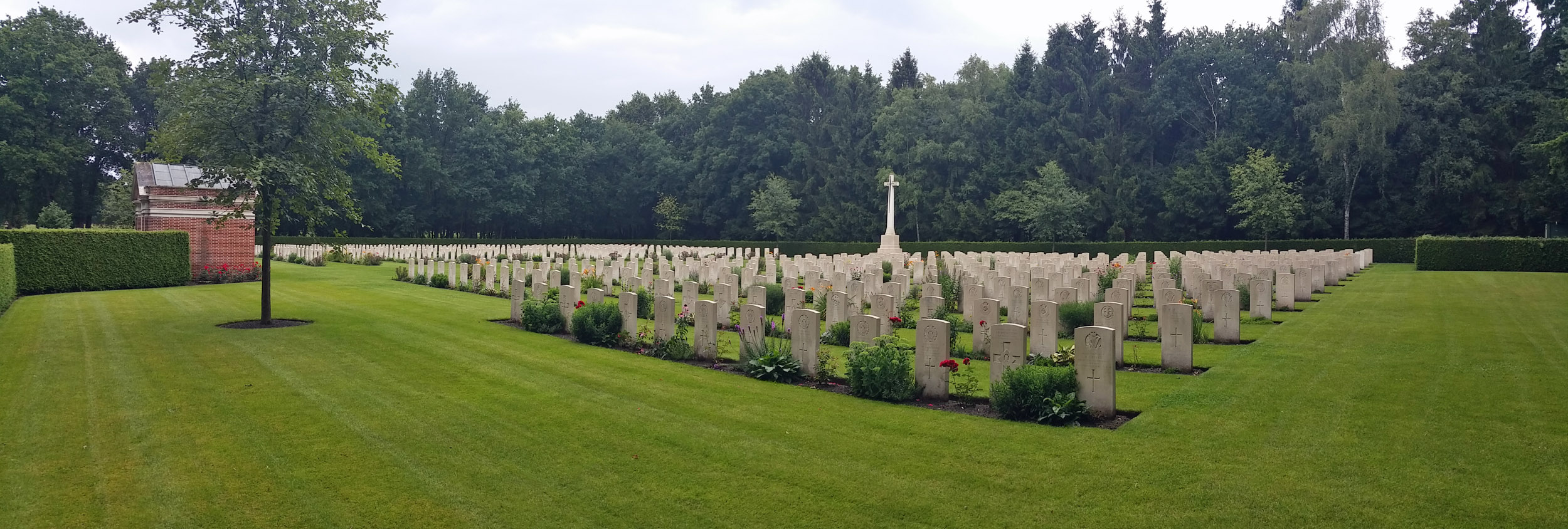 Venray War Cemetary (2)