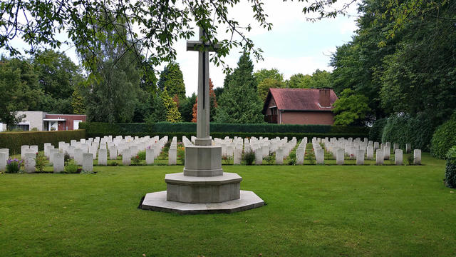 Sittard War Cemetery (1)