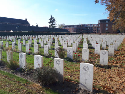 Uden War Cemetery graves