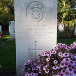 Grave of Fusilier Hugh Emrys Jones, No.3 Commando