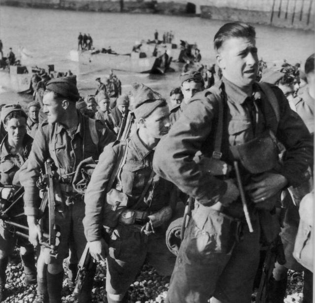 No. 1 Cdos. return from raid on St Cecily, France June 1942.