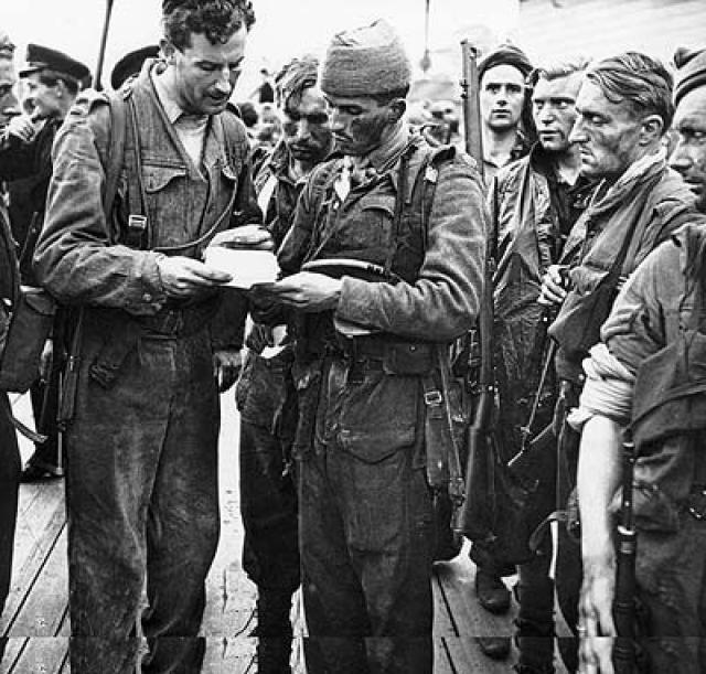 Lord Lovat, Captains Webb and Boucher-Myers, Len Ruskin, TSM Chatterway, Sgt Fred Ham